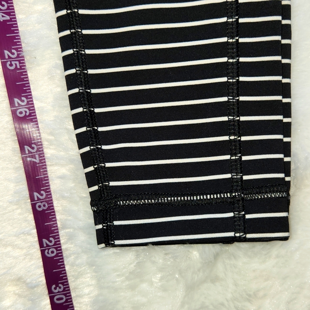 Lululemon leggings - Picture 2 of 7